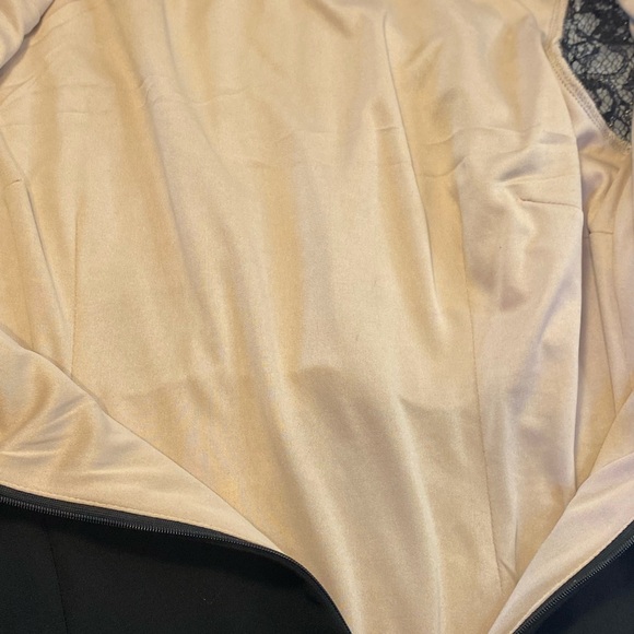 Ivanka Trump Black & Nude Cocktail Dress Size 4 Lace & Glitter Silhouette Midi - Picture 5 of 11